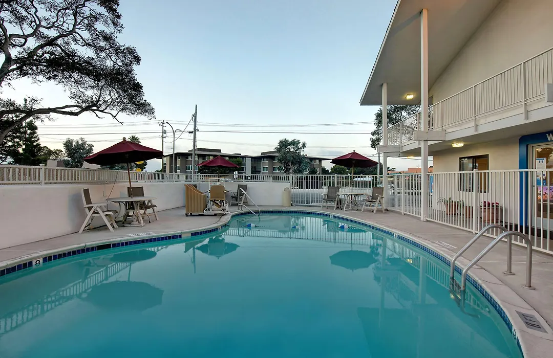 Vagabond Inn Monterey, Ca-1
